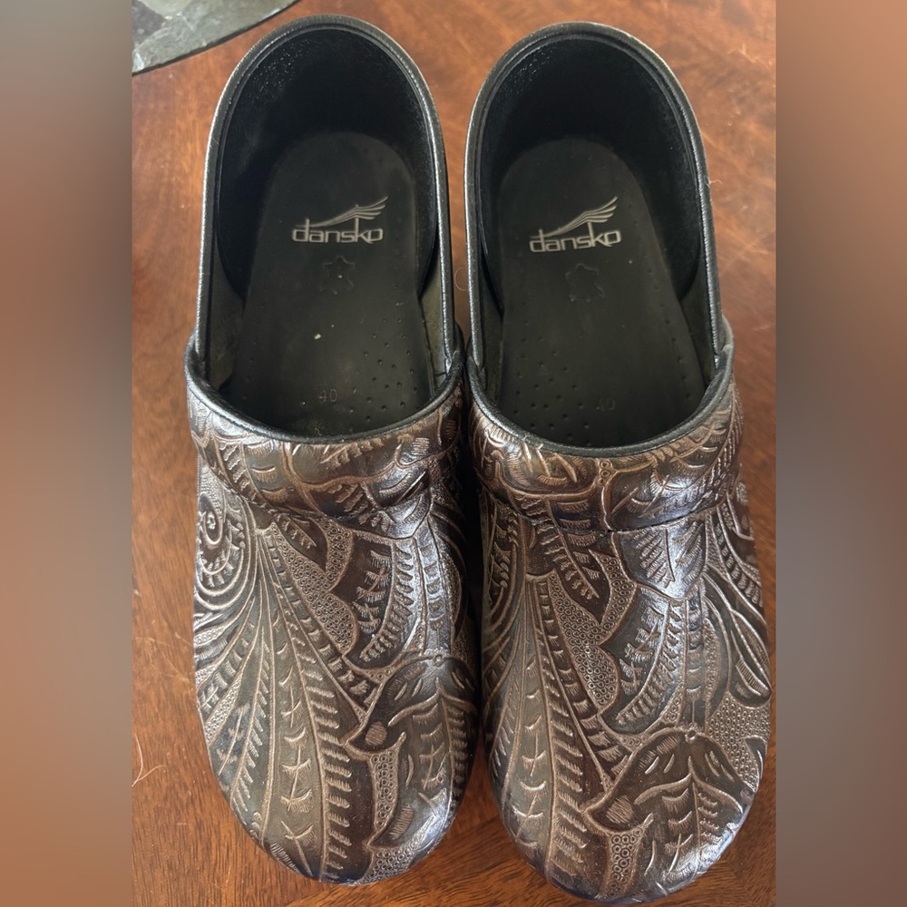 Dansko Embossed Leaf Pattern Mules - Brown